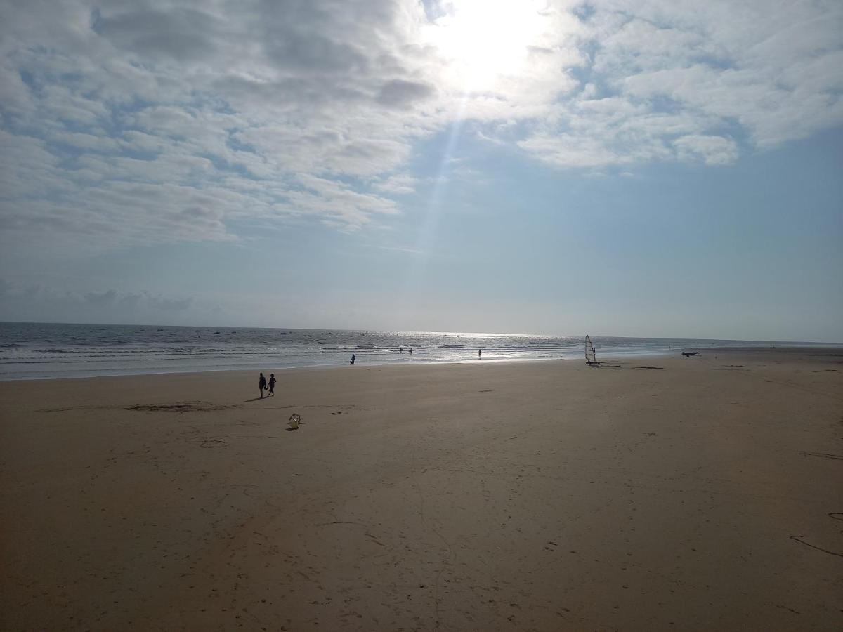Appartement Spacieux Et Lumineux Secteur Petit Marche A 5 Min A Pied De La Plage Σαιν-Ζαν-ντε-Μον Εξωτερικό φωτογραφία