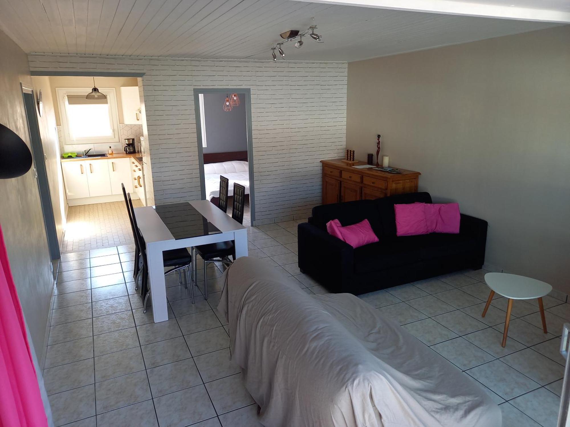 Appartement Spacieux Et Lumineux Secteur Petit Marche A 5 Min A Pied De La Plage Σαιν-Ζαν-ντε-Μον Εξωτερικό φωτογραφία